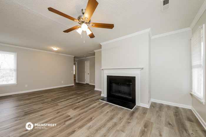 1045 Glenmont Rd - Photo 3 of 16