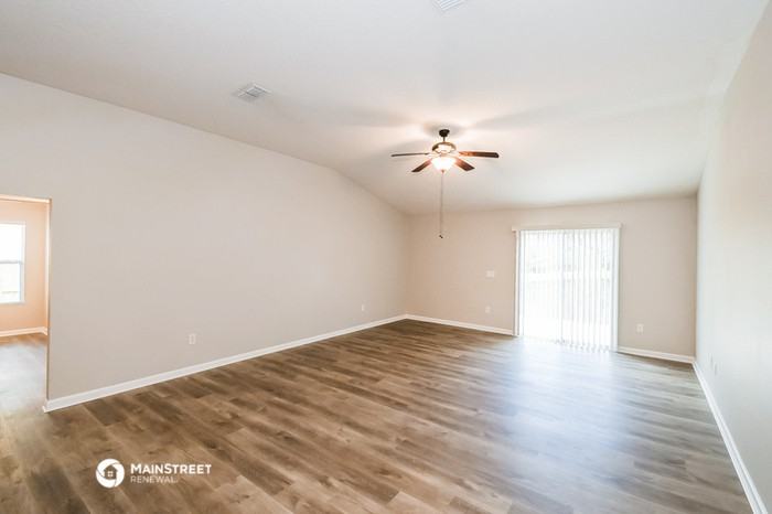 7125 Gunston Hall Ct - Photo 3 of 16