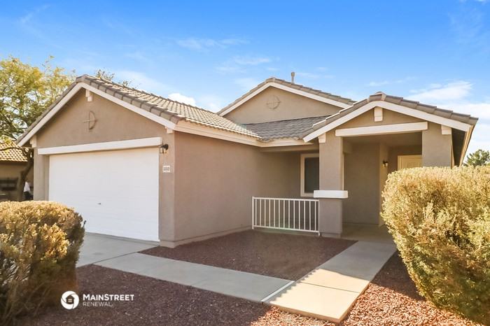 11013 W Rio Vista Ln - Photo 3 of 16