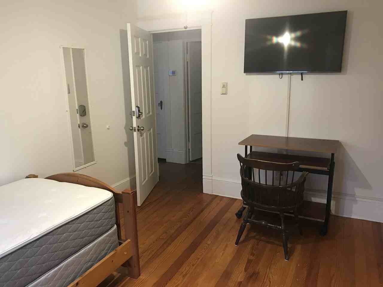 16404 Dahlgren Road - Photo 2 of 4