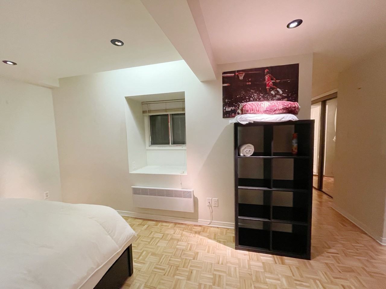 Rue Prince Arthur O & Rue Aylmer - Photo 2 of 18