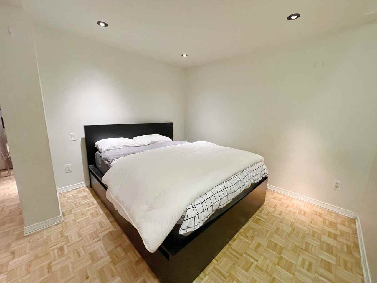 Rue Prince Arthur O & Rue Aylmer - Photo 6 of 18