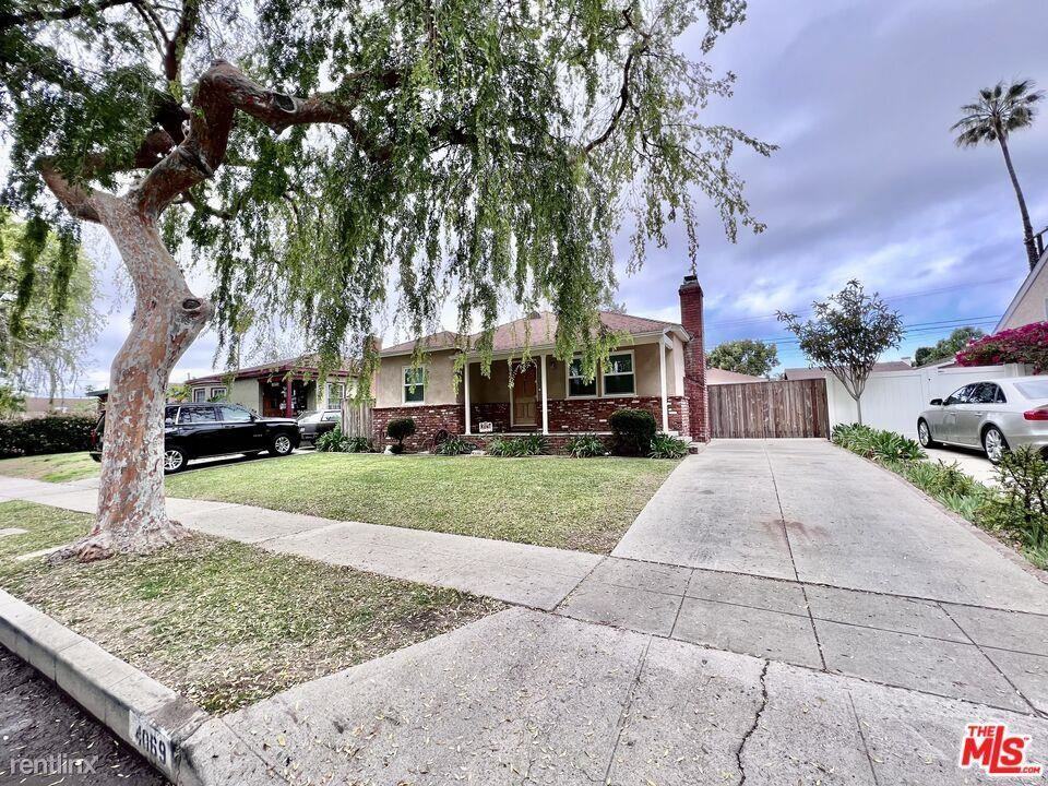 4069 Coolidge Ave - Photo 2 of 10