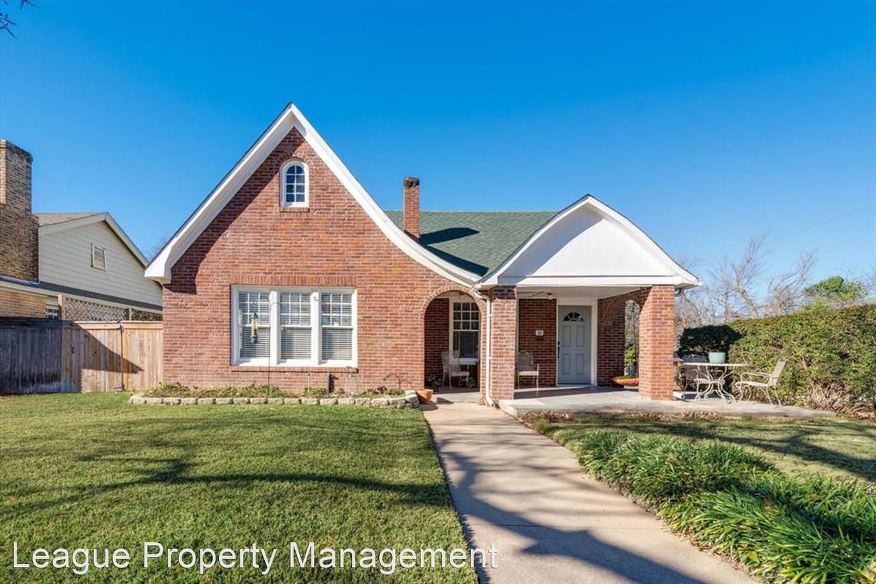 2600 Adams S - Photo 2 of 21