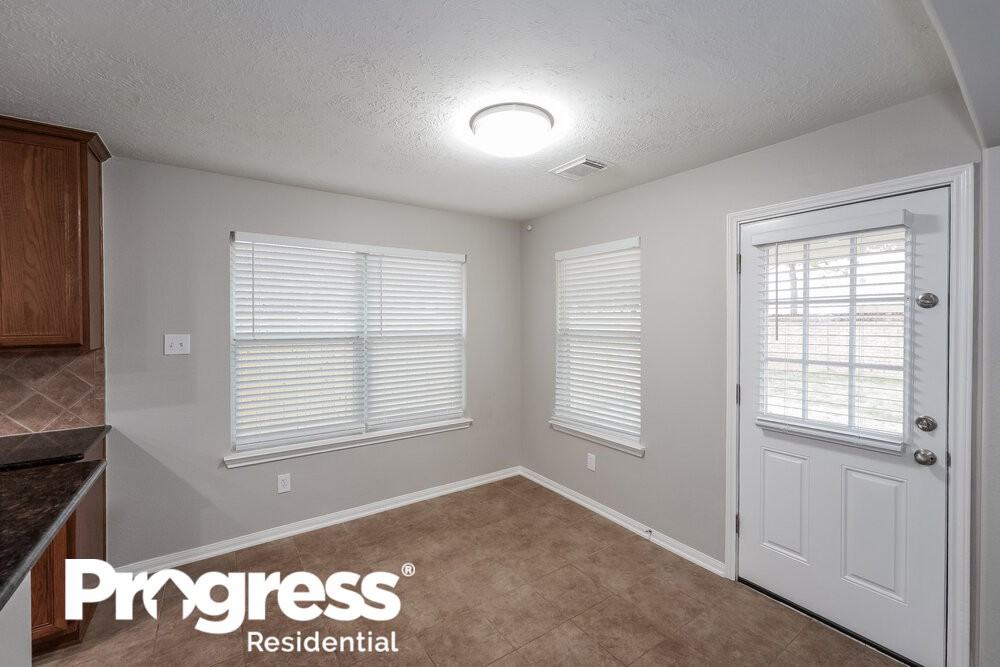 7811 Iris Glen Ln - Photo 3 of 21
