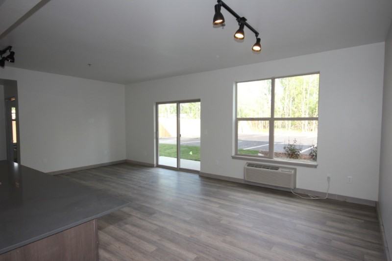 718 Edgewood Pl - Photo 3 of 11