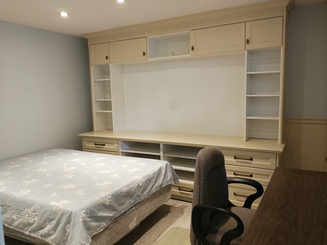 24 Sandbourne Crescent - Photo 2 of 7