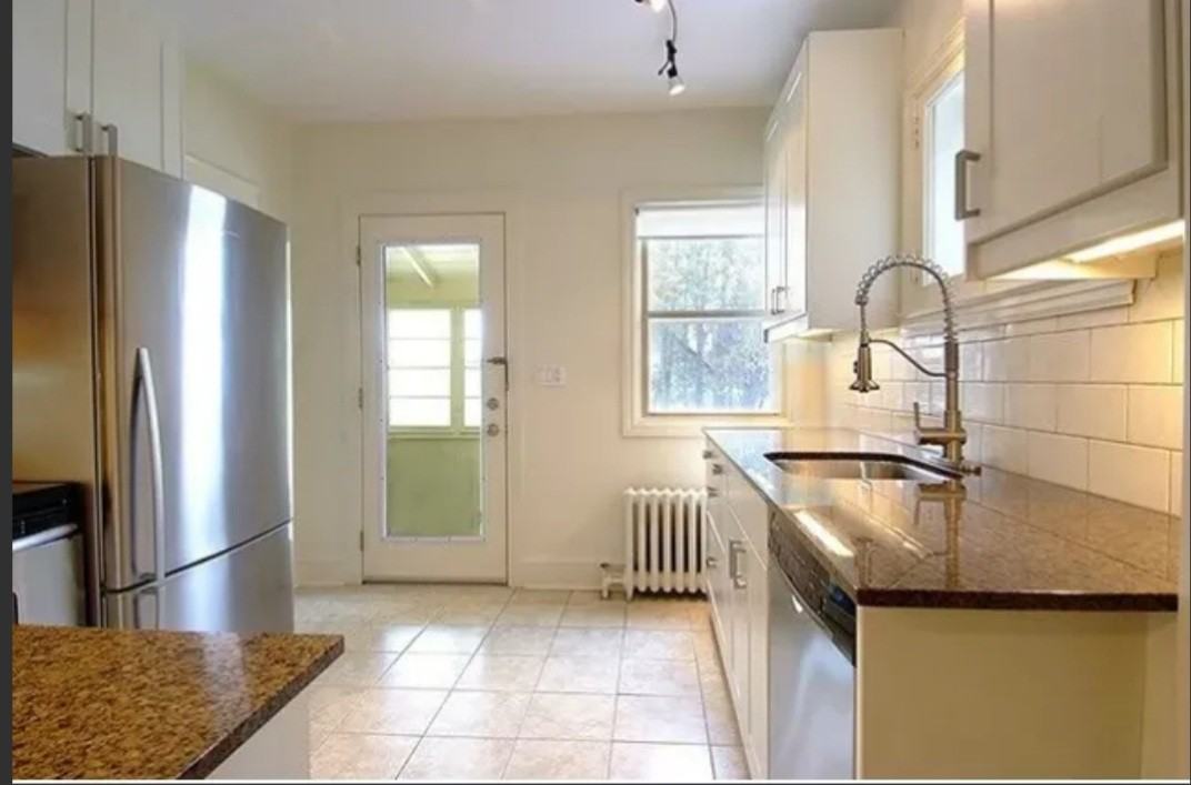 914 Colonel By Drive - Photo 3 of 13