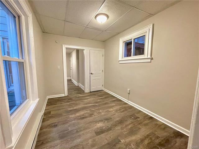 744 N 9th St - Photo 3 of 17