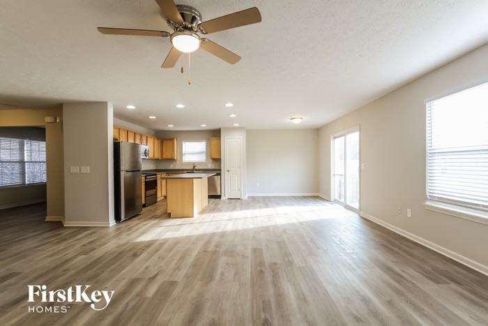 8132 Carina Dr - Photo 2 of 15