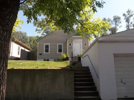 featured image of 212 7th St