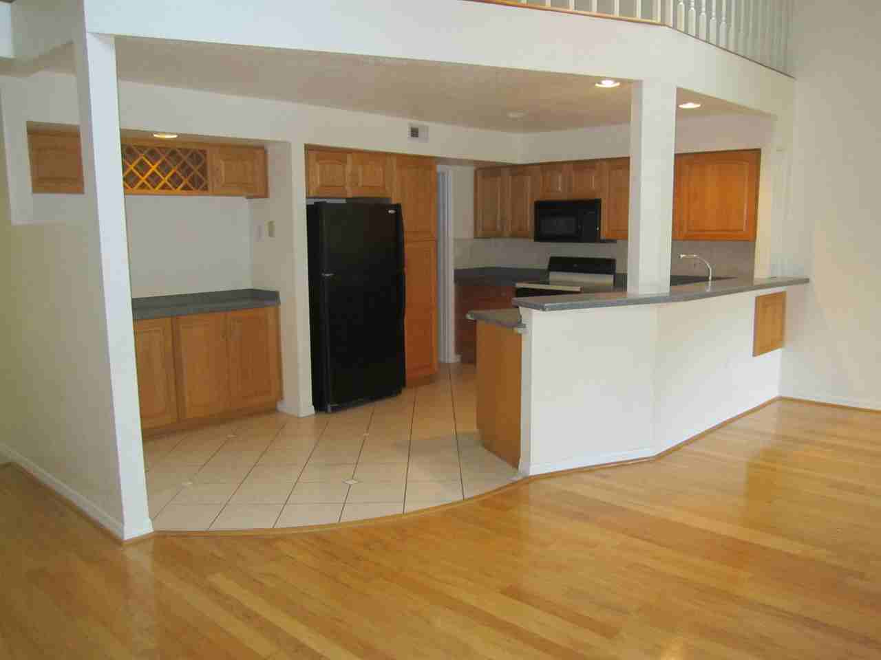 617 Segovia Court Northeast - Photo 5 of 16