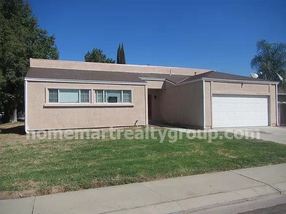 3209 Moonview Dr - Photo 2 of 10