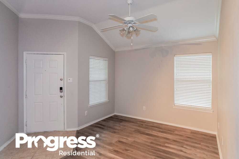 13261 Berrywood Trl - Photo 3 of 16