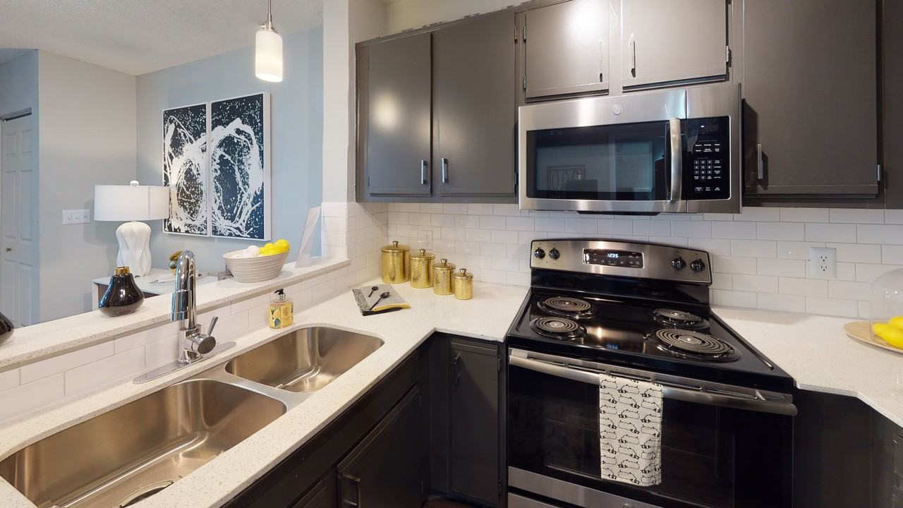 The Landing at East Mil Apartments 4937 Waterway Ct, Orlando, FL