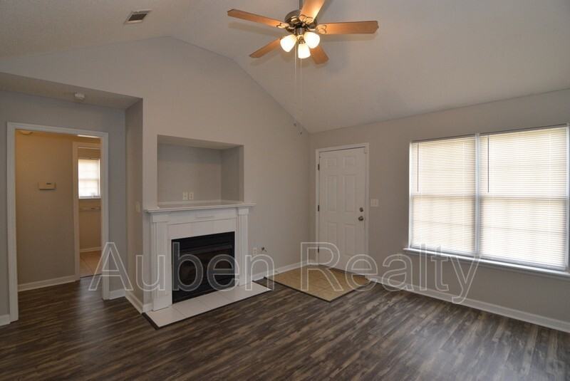 2822 Cranbrook Dr - Photo 2 of 22