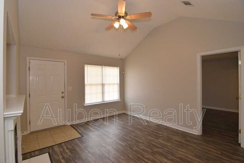 2822 Cranbrook Dr - Photo 3 of 22