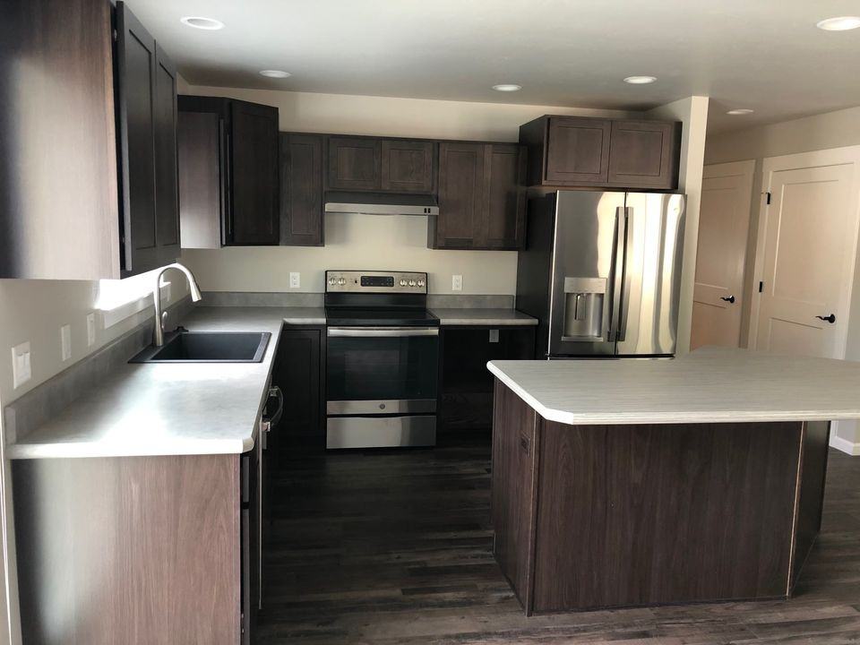 127 Crystal View Ct #1 - Photo 4 of 12