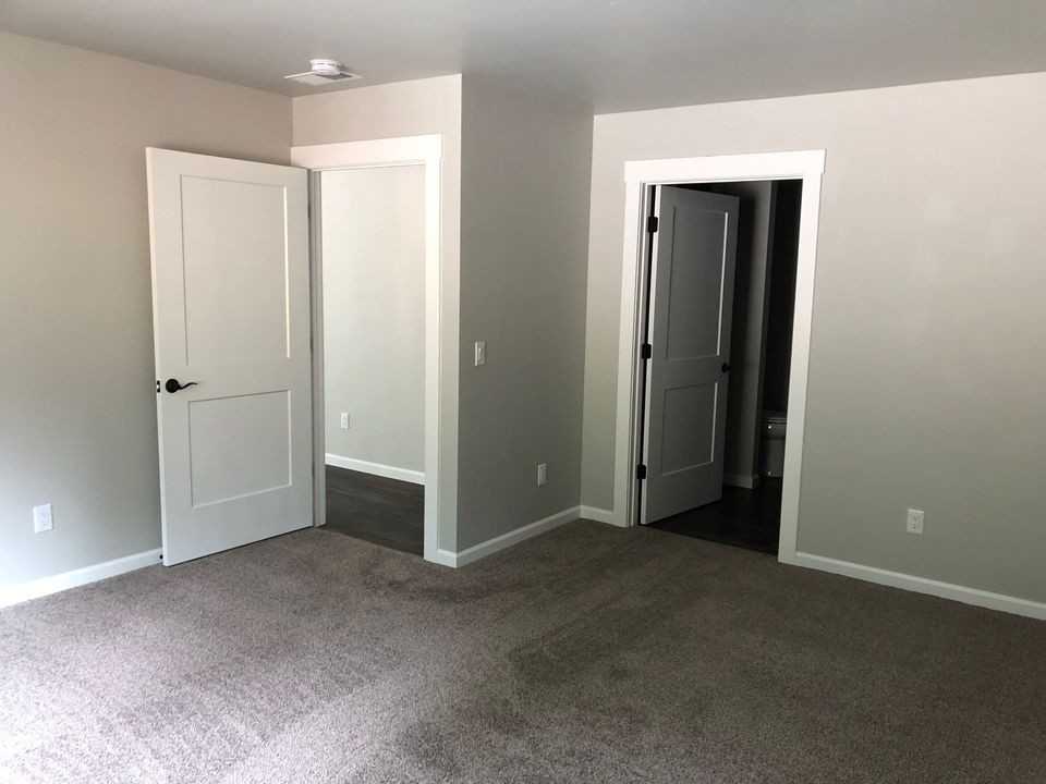 127 Crystal View Ct #1 - Photo 7 of 12