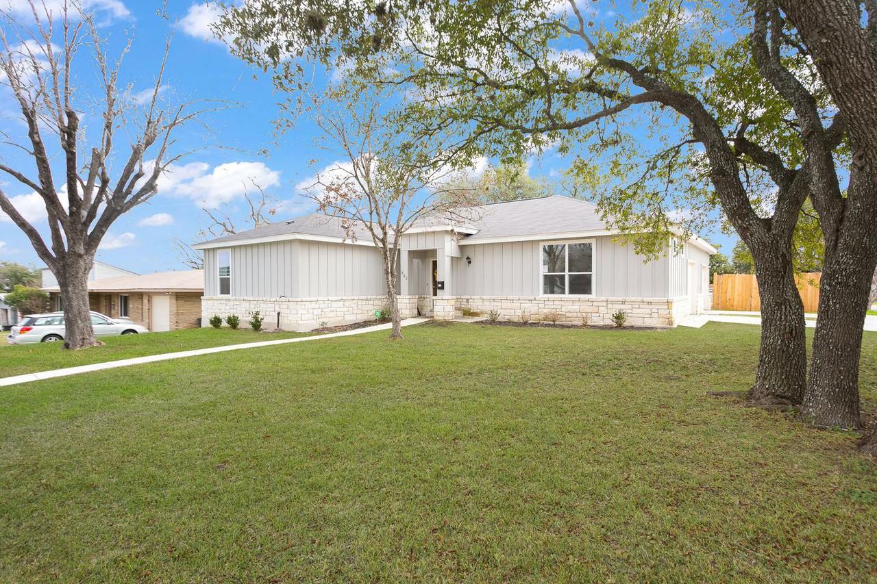 502 E Rector St - Photo 2 of 21