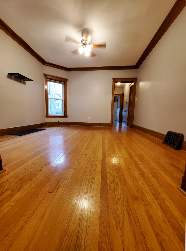 4734 N Albany Ave - Photo 2 of 12