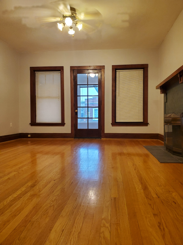 4734 N Albany Ave - Photo 3 of 12