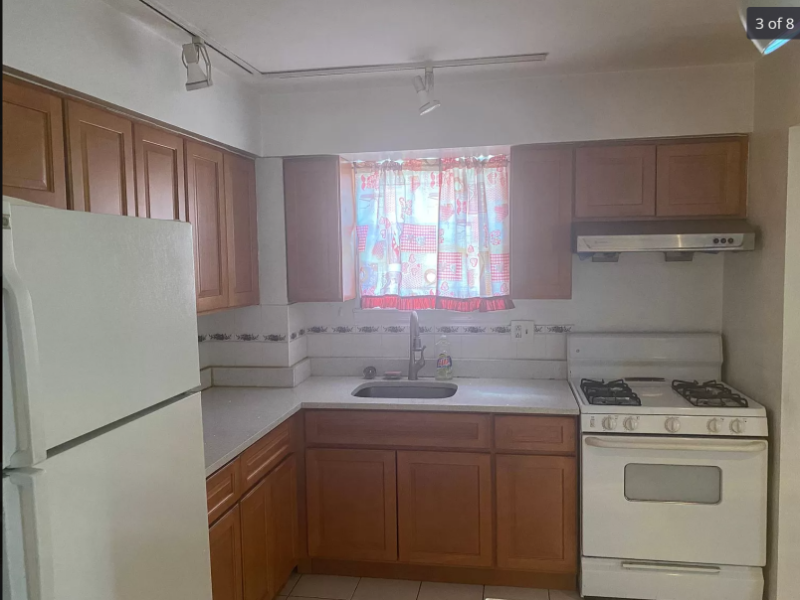 16202 71st Ave - Photo 3 of 7