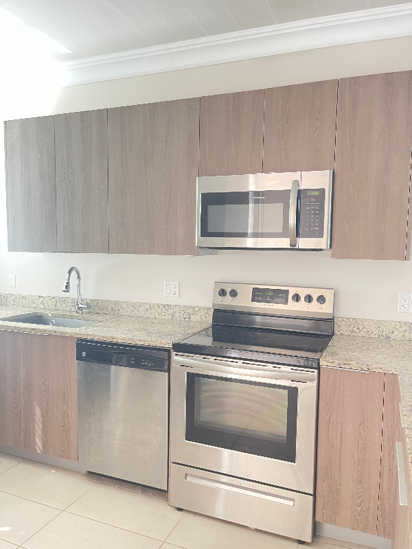 515 Ne 121st St #515 - Photo 3 of 17