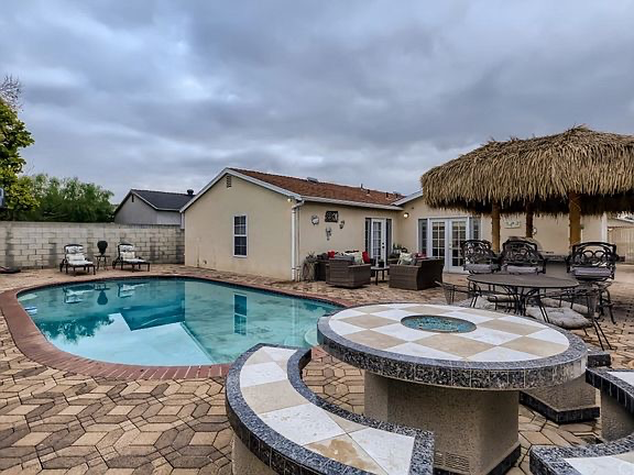 1029 Eclipse Way - Photo 2 of 26