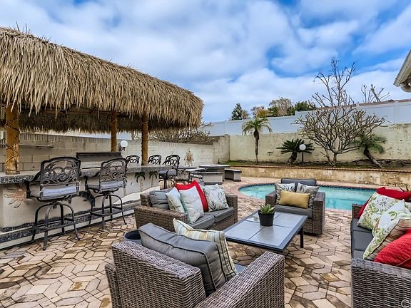 1029 Eclipse Way - Photo 3 of 26