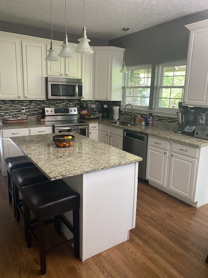 103 Edgewater Ct - Photo 3 of 31