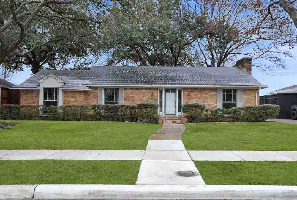 6328 Berwyn Ln - Photo 2 of 36