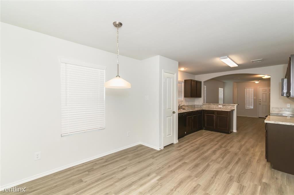 2643 Lina Dr - Photo 2 of 10