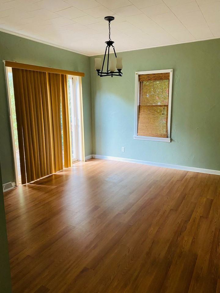307 Summit Ave - Photo 3 of 7