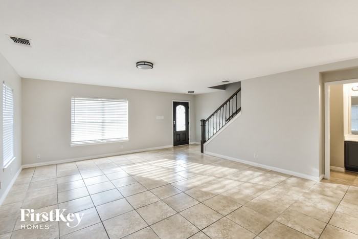 11122 Cedar Park - Photo 3 of 15