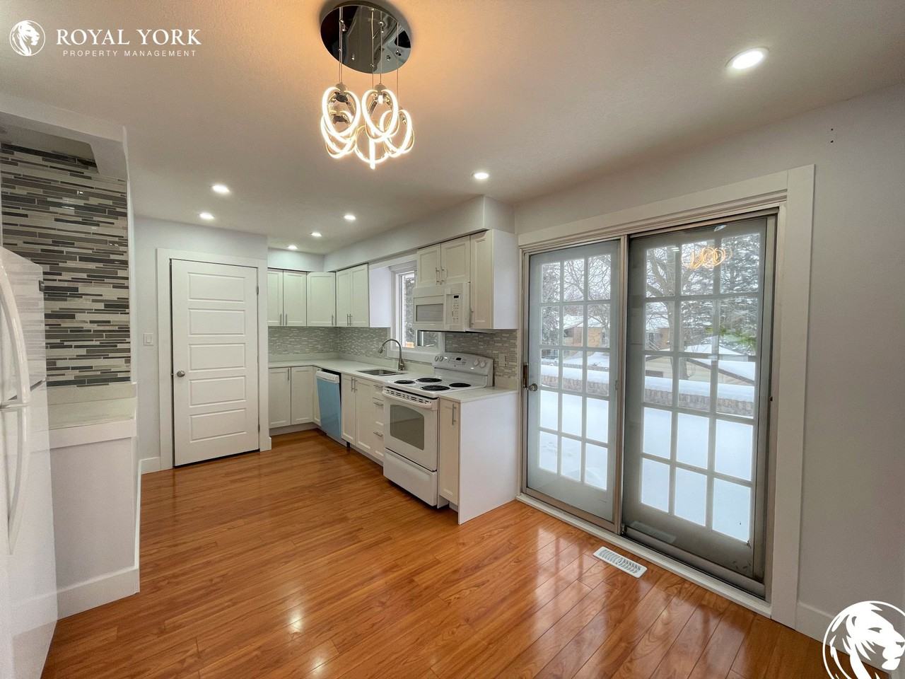 16 Gay Cres #1 - Photo 2 of 18