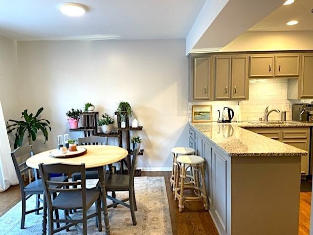 4970 Devonshire Cir - Photo 3 of 23