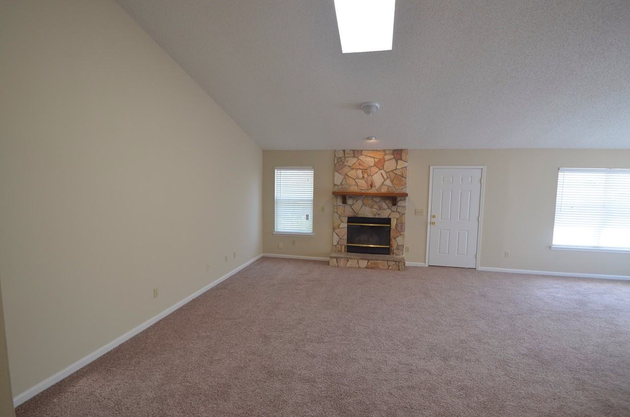 8517 Iron Mill Ct - Photo 2 of 11