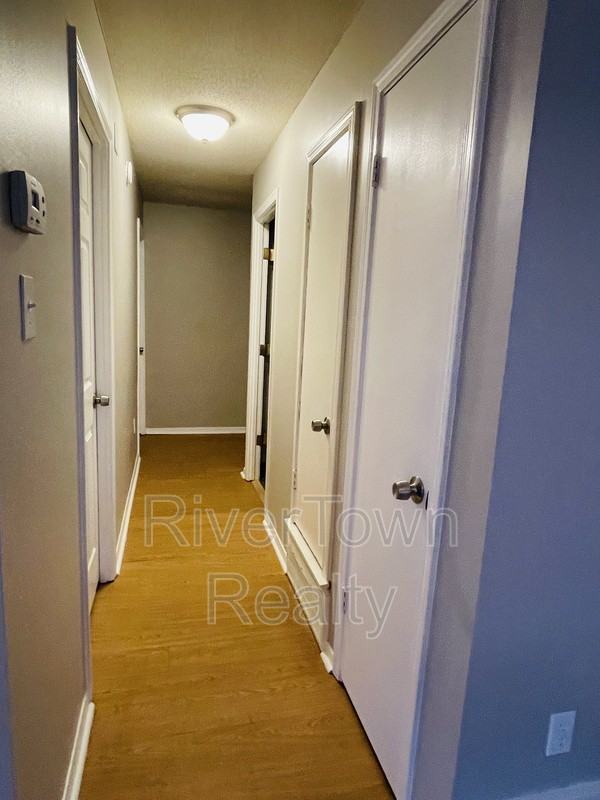 6390 Sandhurst Rd - Photo 7 of 24