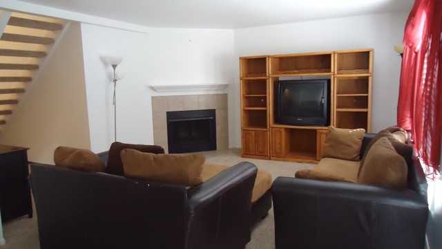 1484 Hazelwood Ct - Photo 2 of 15