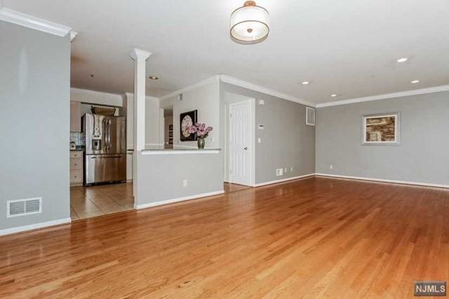 115 Orchard Park - Photo 3 of 25