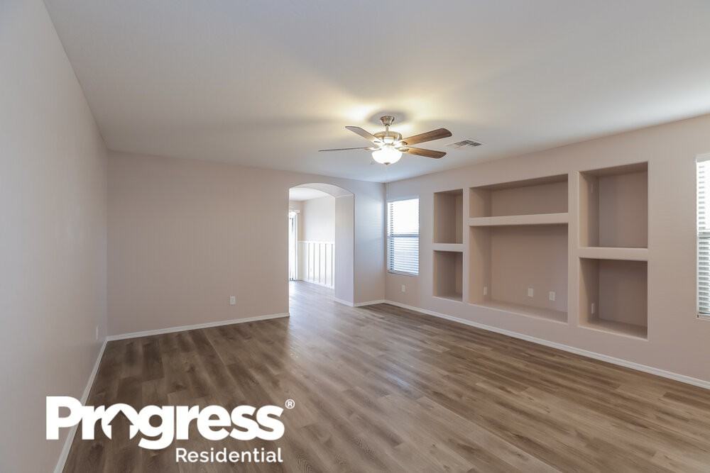 7302 S 253rd Ave - Photo 3 of 21