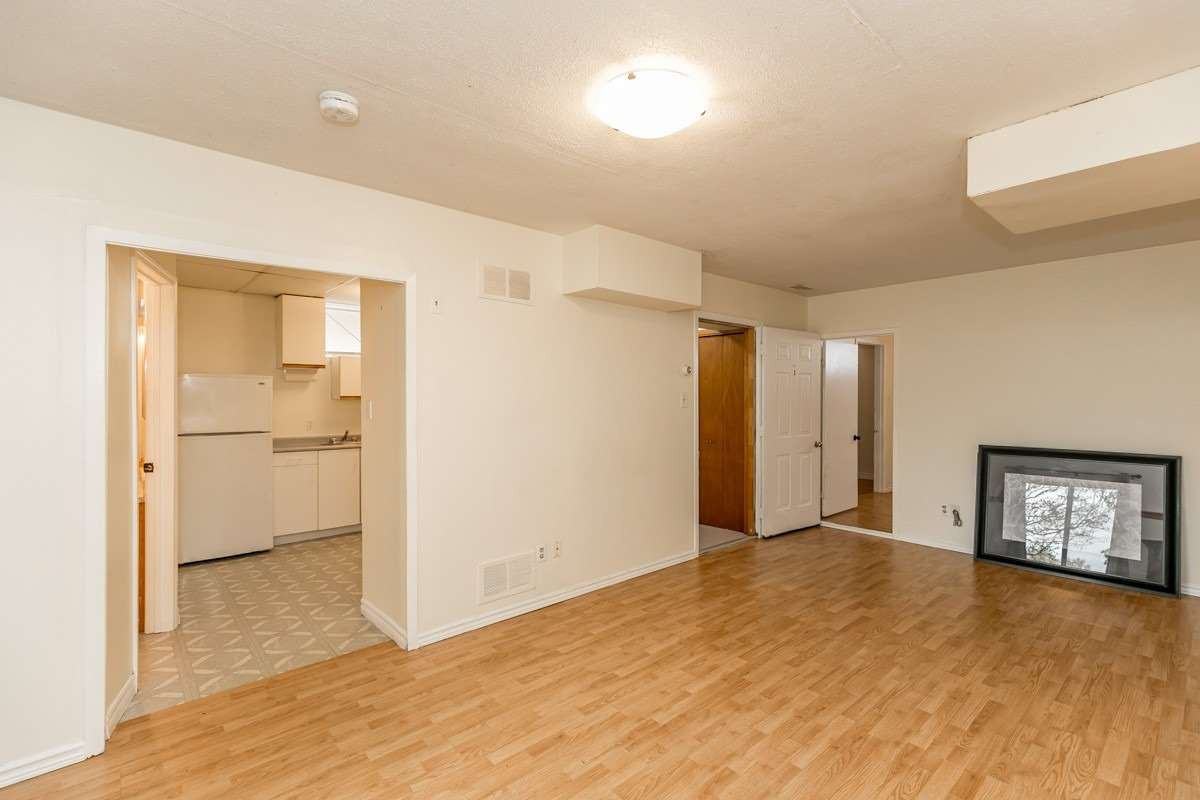 632 Main Street East - Photo 3 of 10