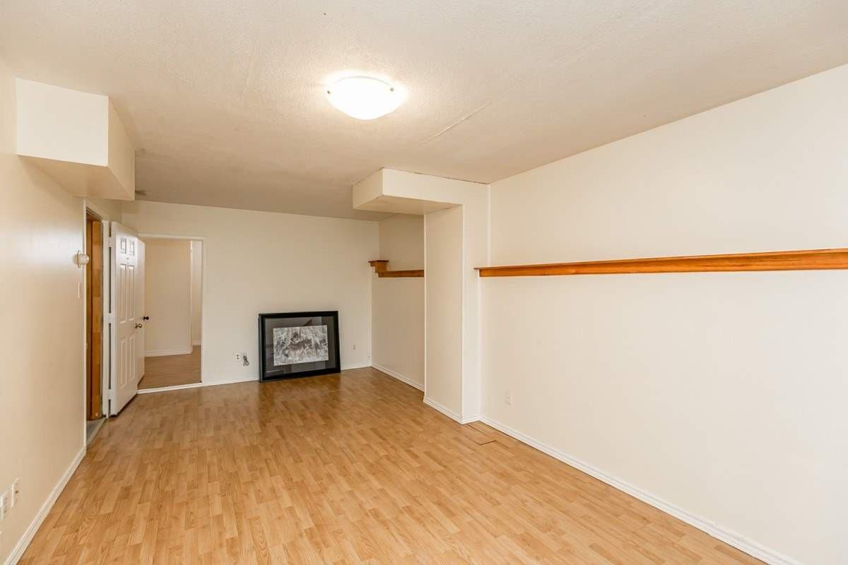 632 Main Street East - Photo 2 of 10