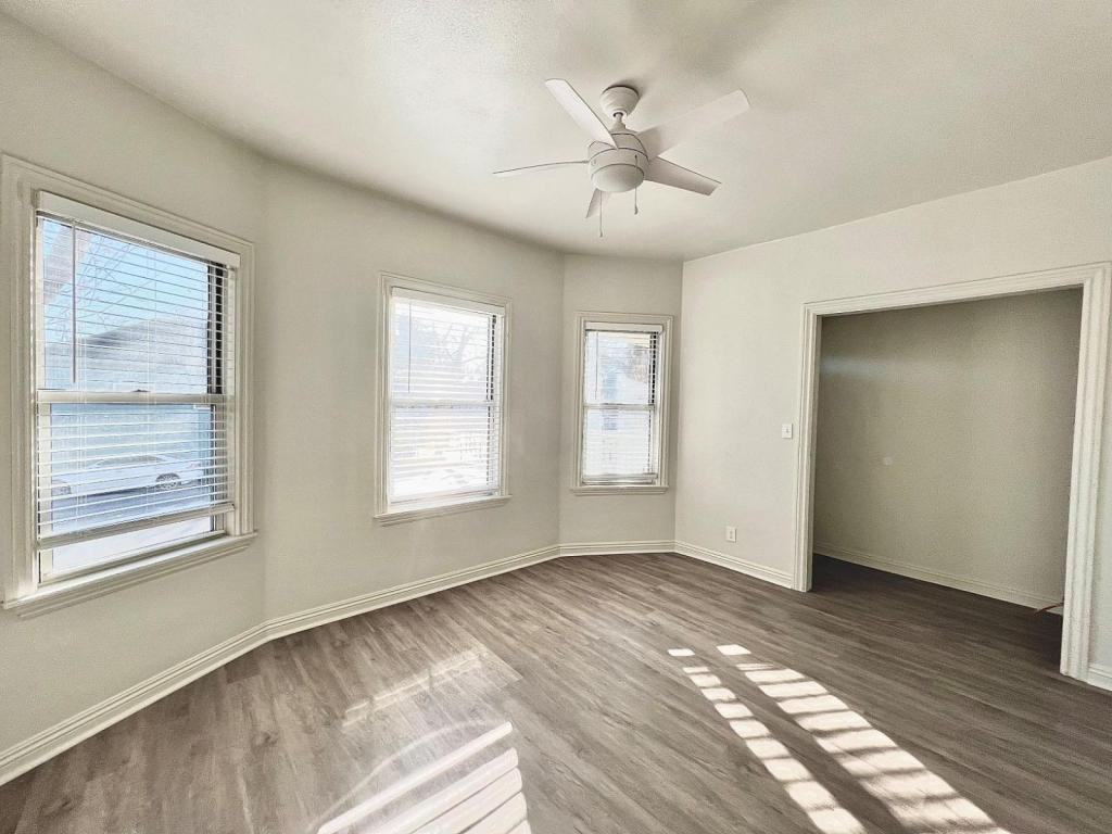 328 14th St - Photo 3 of 10