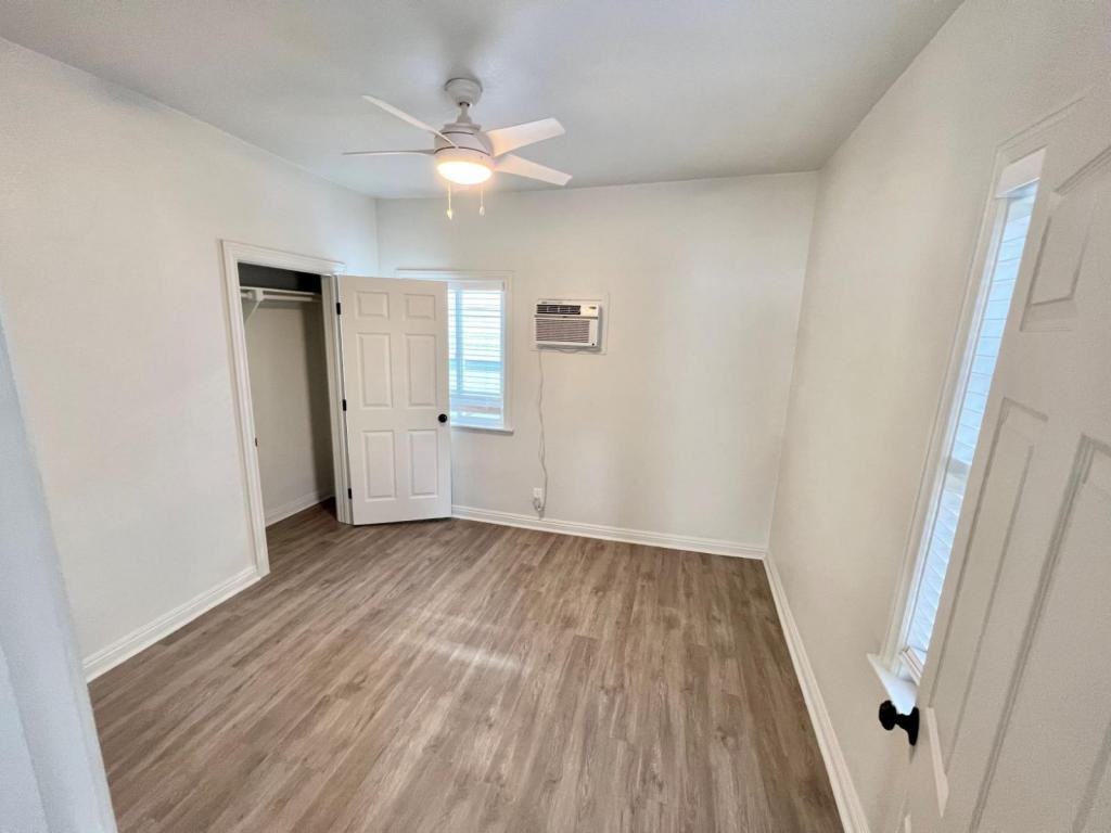 328 14th St - Photo 5 of 10