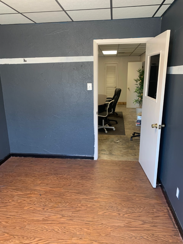 2001 Franklin Ave #4 - Photo 6 of 8