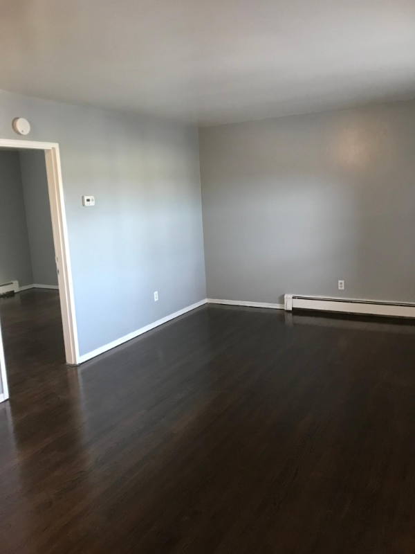 393 Grove Street - Photo 5 of 19