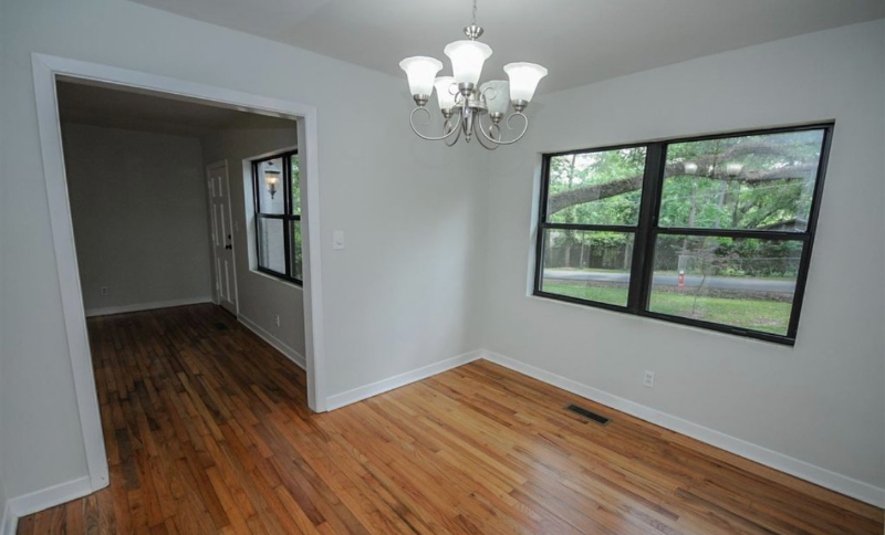 194 Meridianna Dr - Photo 5 of 10