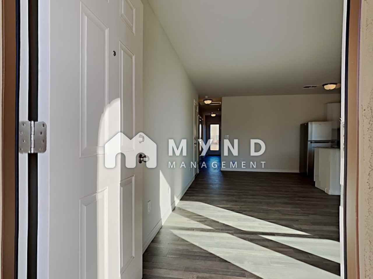 218 W Dewey Ave - Photo 2 of 23